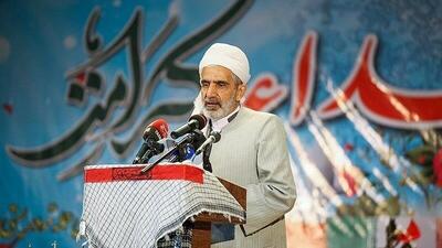  امام جمعە شهر سنندج: سفر بدون تشریفات رئیس جمهور بە کردستان نشان‌ از اراده جدی دولت برای حل مشکلات مردم داشت
