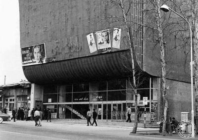  این پیاده‌رو می‌داند که بهروز وثوقی و معشوقه معروفش چه‌ها که کشیدند