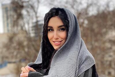  تاریخ وبگردی |تصویری از فاز هنری نگار نیکدل با ژست نوبرانه؛