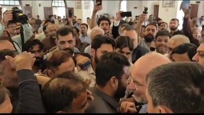  استقبال عجیب مردم پاکستان از قالیباف! + ویدئو
