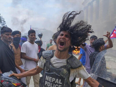  چرخه فروپاشی دولت‌های شکننده از فساد اقتصادی و رانت - دیپلماسی ایرانی