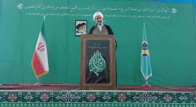  امام جمعه سمنان: مذاکره مقابل آمریکا با رویکرد خصمانه‌اش امکان‌پذیر نیست