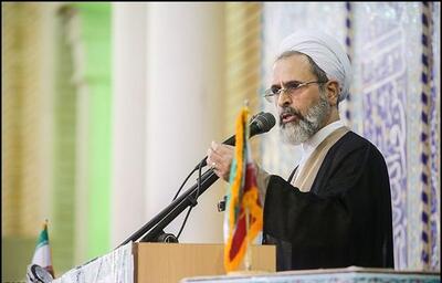  تاکید امام جمعه قم بر توبه و دعا در برابر چالش‌های خشکسالی
