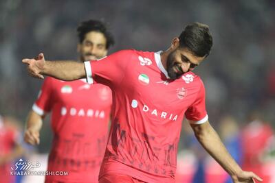  ویدیو| شیرین‌کاری گلزن پرسپولیس با توپ و گیتار