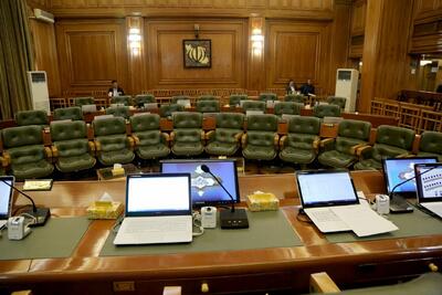  بررسی عملکرد شش دوره زنان شورا