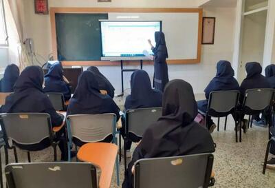  یک استاد دانشگاه: سیستم آموزشی ما عزت نفس و استقلال فکری را تضعیف می‌کند