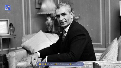  قاب تاریخ | بازدید محمدرضا پهلوی از مجسمه شاپور اول ساسانی؛ سال 1336