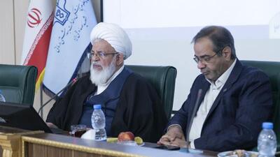  مطالبه ۲۰۰۰ میلیارد تومانی علوم پزشکی یزد از بیمه‌ها/کمک ۵۰۰۰ میلیاردی خیرین به حوزه سلامت استان