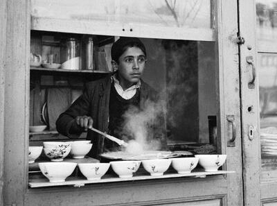  آگهی‌های خواندنی۸۰ سال پیش: از حمام و ارکستر تا گاردن پارتی در کافه شهرداری!