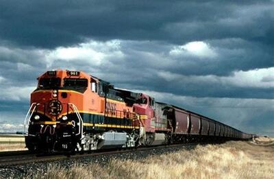  اولین قطار ترانزیتی روسیه به بندر آپرین وارد شد