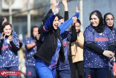  دیدار تیم های فوتبال بانوان پیشکسوتان ایراندوست _ هنرمندان ایران