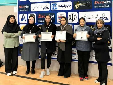  رقابت نسل‌ها در خانه بدمینتون؛ بانوان بندرعباس در رنکینگ استانی خوش درخشیدند  