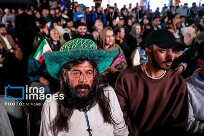  تصاویر: رونمایی از مجسمه «زانو زنندگان برابر ایران»