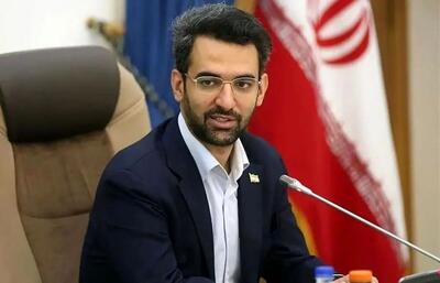  آذری جهرمی: می‌گویند قیمت بنزین را واقعی کنیم تا با رفع کسری بودجه، تورم را کنترل کنیم، اما تحریم و از ما بهتران هم از دلایل ایجاد تورم هستند/ اگر کارشناس هستید، برای رفع کسری بودجه فقط روی دیوار سفره مردم یادگاری ننویسید
