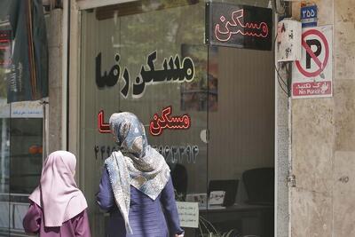  اتحادیه مشاوران املاک تهران: دنبال نوسانات نرخ ارز، مراجعات به دفاتر مشاور املاک مقداری نسبت به ماه‌های گذشته افزایش یافته / قیمت‌ها رشد سنگینی نخواهد داشت