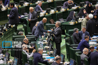  وزرای اقتصاد و نیرو به سوالات نمایندگان در کمیسیون‌های مجلس پاسخ می‌دهند