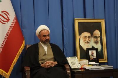  امام جمعه ایلام: نهادینه‌سازی فرهنگ انفاق در بخش سلامت ضروری است