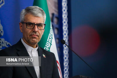  حضور بقائی در مراسم یادبود خلبان لوتر یادگاری