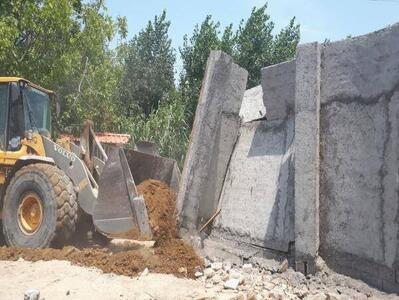  حسن‌زاده: ۲۰ بنای غیرمجاز در مزارع چمستان نور تخریب شد