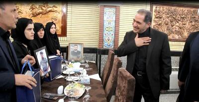  دیدار امیر صباحی‌فرد با خانواده شهدای جنگ ۱۲ روزه تحمیلی