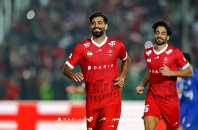  یزله کنعانی مقابل سکوهای پرسپولیس (عکس) - پارس فوتبال