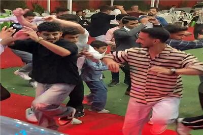  آواز شاد؛ پسرای کرمانجی تو عروسی تیم میشن یجور هماهنگن گروه رقصنده با تمرین نمیتونه