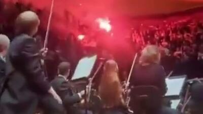  گسترش تنفر‌ جهانی از رژیم صهیونیستی/ برهم خوردن ارکستر فیلارمونیک رژیم صهیونیستی توسط حامیان فلسطینی