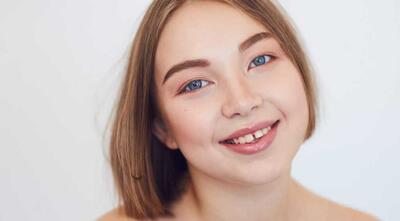  اخبار پزشکی و سلامت از مصرف خوراکی های ارزان و خوشمزه برای زیبایی و سالم نگه داشتن دندان / خوراکی‌ های مفید برای تمیز نگه داشتن دندان‌ ها