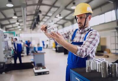  تجلیل از برترین واحدهای کنترل کیفیت در همایش روز ملی کیفیت یزد