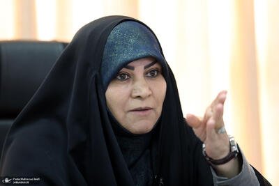  حمله سکینه پاد به میثم نیلی؛ برادر داماد یک مسئول مگر جایگاه حقوقی است؟/ این ظلم به شهید رئیسی است+ فیلم