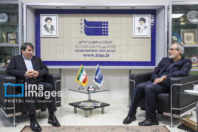  استاندار کرمان از خبرگزاری جمهوری اسلامی (ایرنا) بازدید کرد