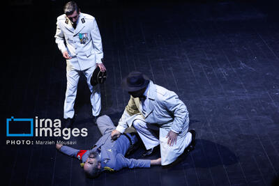  گرمای نمایش در تماشاخانه های شیراز؛ جشنواره تئاتر فارس کلید خورد