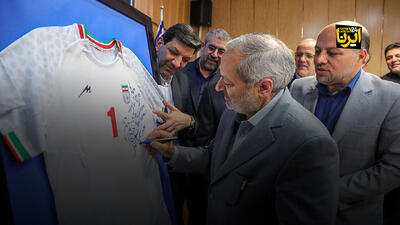  از پیراهن تیم ملی فوتسال دانش‌آموزان رونمایی شد