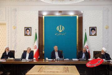  پزشکیان: دستگاه‌های دولتی خود ناقض اصول قانون اساسی هستند - کلبه سرگرمی