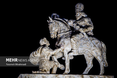  ایران ایستاده است؛ جهان دوباره زانو خواهد زد