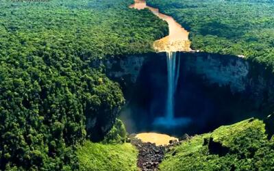  اینجا رازآلودترین آبشار جهان است+ فیلم