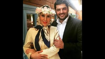  فیلم / مراسم عقد و عروسی سام درخشانی و عسل خانم  / از عاقدی رئیس‌جمهور سابق  تا حضور همایون شجریان، علی اوجی، پوریا پورسرخ، سهراب پاکزاد و... در باغ تالار مجلل عروسی