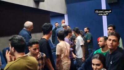  محمود احمدی‌نژاد به سینما رفت + فیلم