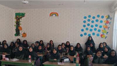  دوستی با حیوانات در مدارس اردکان