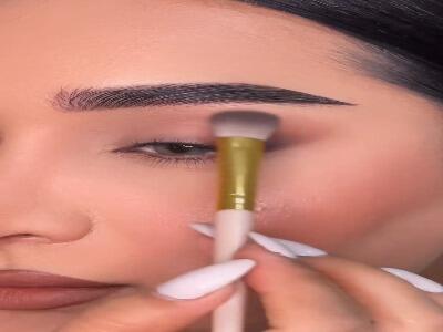  آرایش چشم با تناژ سبز