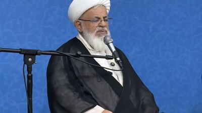  امام جمعه یزد: تبیین واقعیت‌ها رسالت اصلی خبرنگاران است