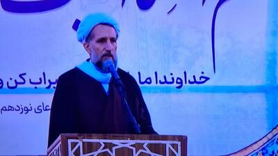  نماز باران در قزوین برگزار شد/خشکسالی ها ناشی از گناه و انحراف انسانهاست 