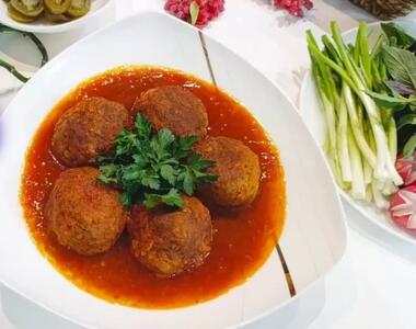  کوفته دست به گردن یا کوفته تهرانی، غذایی که هر هفته درستش میکنین !