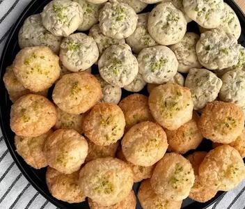  به همین سادگی تو خونه شیرینی پفکی گردویی و نارگیلی درست کن !