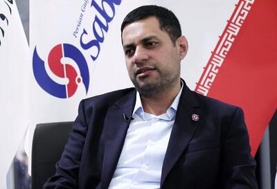  مدیریت دولت به گونه‌ای است که گاز مترمکعبی ۱۵ هزار تومان تولیدکننده را قطع می‌کند تا خانه‌های مردم با گاز مترمکعبی ۵۰۰ تومان گرم شود و پنجره‌ها را هم در زمستان باز بگذارند/ قطع برق و گاز صنعت فولاد در این ۴ سال ۱۴ میلیارد دلار به کشور ضرر زده است