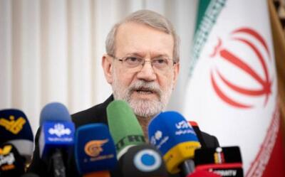  علی لاریجانی: رهبر معظم انقلاب در ایام جنگ ۱۲ روزه، صحنه‌ جنگ را لحظه‌ به لحظه کنترل و دستورات لازم را صادر می‌کردند/ تقریباً همه‌ی وقت ایشان، مصروف جنگ و تأمین نیاز‌های مردم بود/ طراحی فرماندهی کل قوا چنان بود که صحنه را تغییر داد/ رهبری با همه فرماندهان میدانی تماس داشتند و چگونگی واکنش‌ها را تدبیر می‌کردند