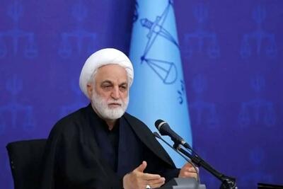  اژه‌ای: در ناهنجاری‌های اجتماعی که در ملاء عام انجام می‌گیرد، در مواردی، امور به صورت سازمان یافته پیش می‌روند/ مقامات و دستگاه‌های ذی‌صلاح، اقدامات قاطع را در قبال این موارد ترتیب دهند