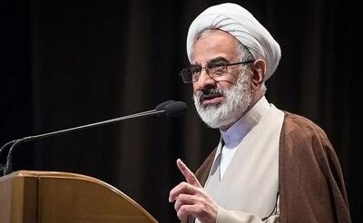  همرزمان شهدا با قدرت مقابل دشمن ایستاده‌اند
