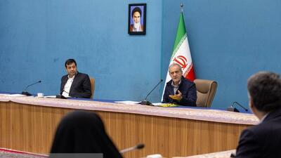  پزشکیان: تمام نارسایی‌ها را می‌توان با اتکا به ذهن خلاق نوجوانان و جوانان به نتیجه رساند