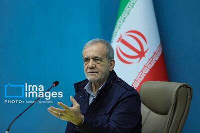  پزشکیان: کمبودها و نارسایی‌ها با مشارکت مردم و تکیه بر جوانان قابل حل است